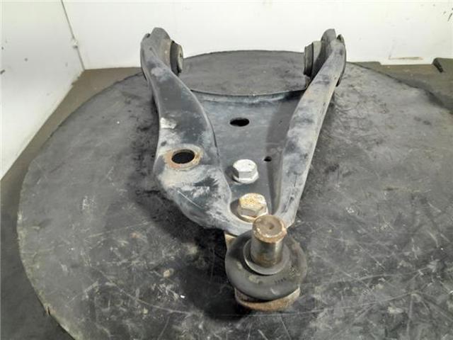 8200942396 RENAULT Рычаг передней подвески нижний правый купить в Днепр