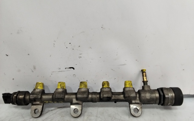 8200942721 RENAULT Распределитель топлива (рампа) купить в Тернополь