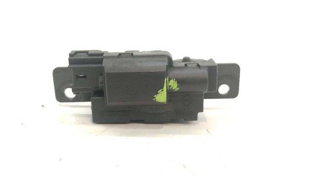 RENAULT 8200947699 Замок багажника в наличии Ужгород