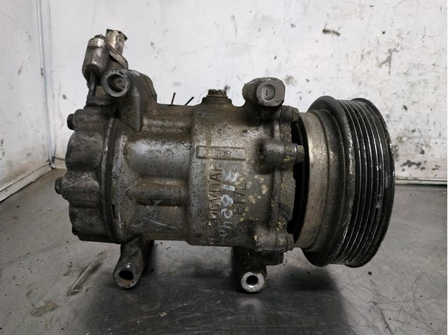 Compressor de ar condicionado para Renault Clio III 1.4 16V K4JG7 8200953359