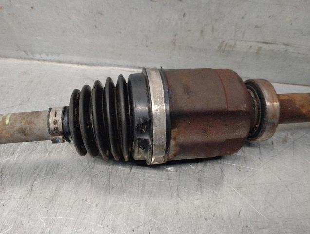 RENAULT 8201052989 Правая полуось в наличии Днепр
