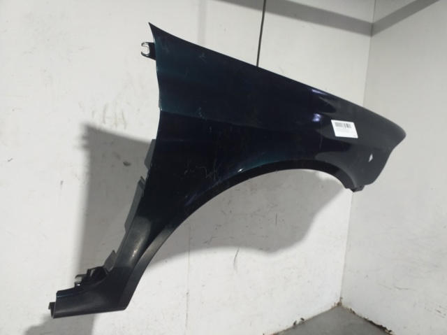 RENAULT 8201094795 Крыло переднее правое в наличии Николаев