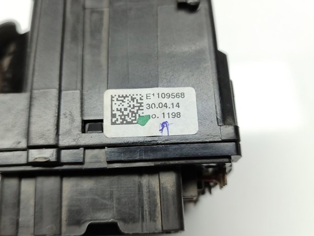 RENAULT 8201168008 Правый подрулевой переключатель в наличии Ужгород