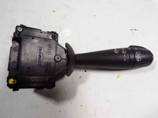 8201168013 RENAULT Правый подрулевой переключатель купить в Житомир