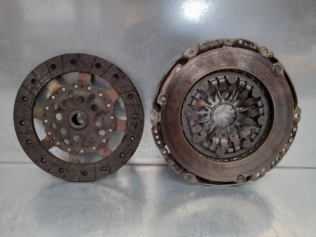 Kit de embraiagem (3 peças) 8201516550 RENAULT