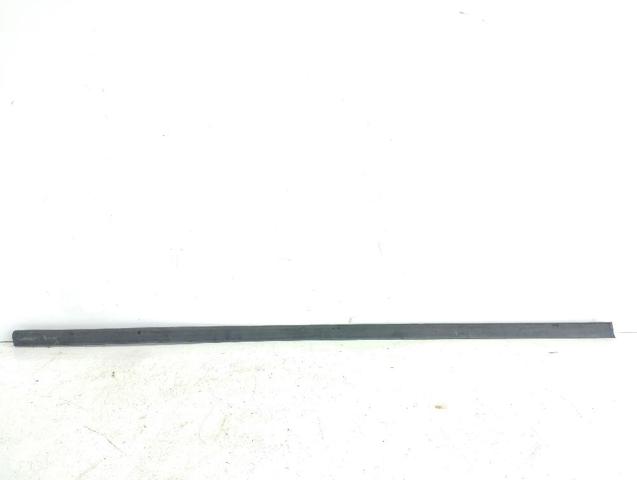 8208450 BMW Молдинг двери передней правой купить в Сумы