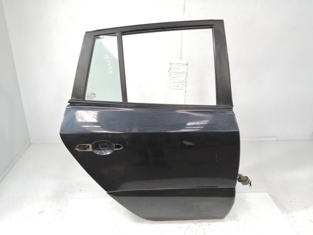 Porta traseira direita 821000024R Renault (RVI)