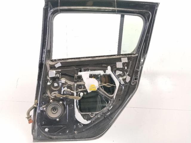 821002434R RENAULT Дверь задняя правая купить в Николаев