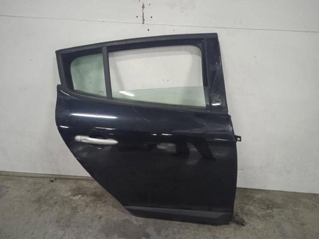 821008419R Дверь задняя правая купить Днепр
