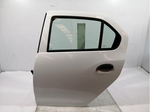 Porta traseira esquerda 821012282R Renault (RVI)