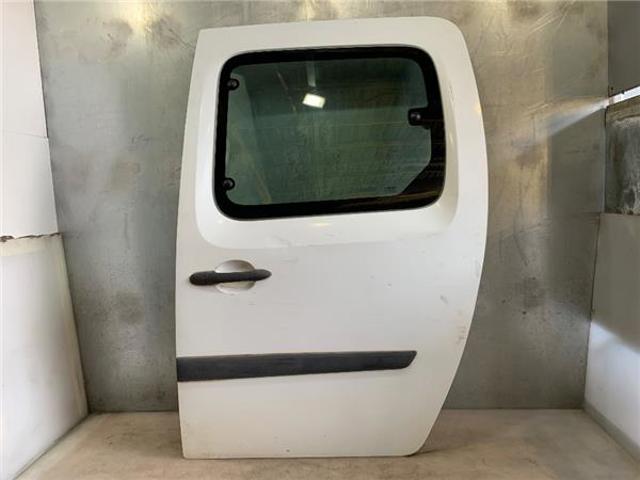 Porta lateral (deslizante) esquerda 821013612R Renault (RVI)