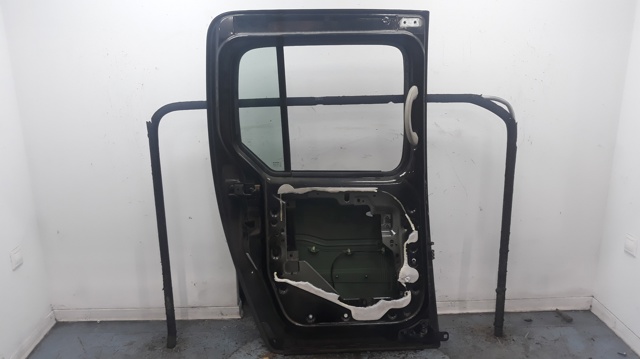 Porta lateral (deslizante) esquerda 821013612R Renault (RVI)