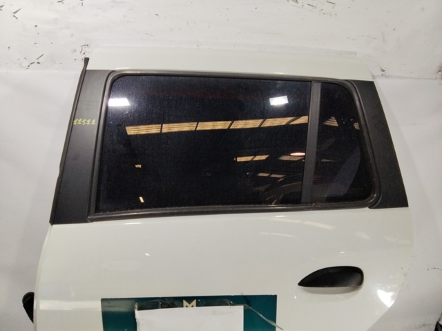 821017241R RENAULT Дверь задняя левая купить в Киев