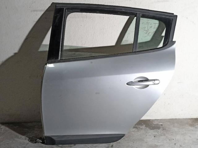 821018543R RENAULT Дверь задняя левая купить в Сумы