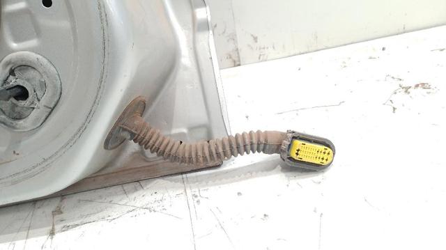 821019679R RENAULT Дверь задняя левая купить в Ужгород