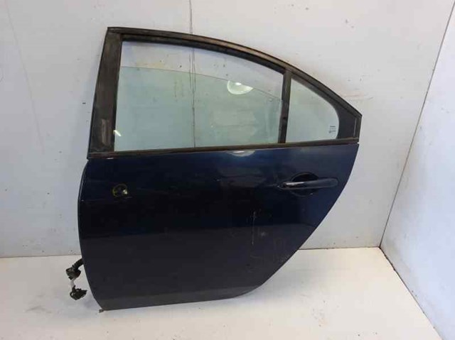 Puerta trasera izquierda para nissan primera 2.2 di yd22ddt 82101AV631