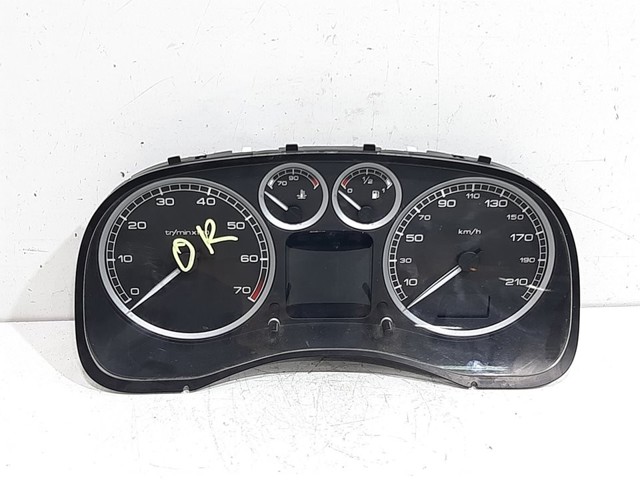 PEUGEOT 821165 Торпедо в наличии Черновцы