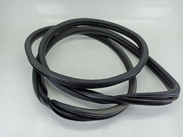 821403U000 HYUNDAI купить в Ирпень