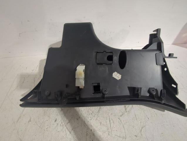 8218FG PEUGEOT Крышка перчаточного ящика (бардачка) купить в Запорожье