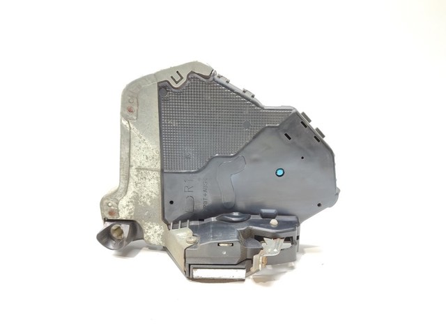 SUZUKI 8221065J51 Замок передней правой двери в наличии Винница