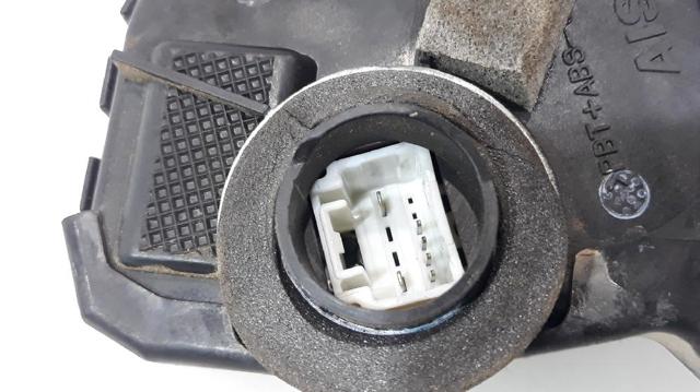 Fecho da porta dianteira esquerda Suzuki Grand Vitara JB