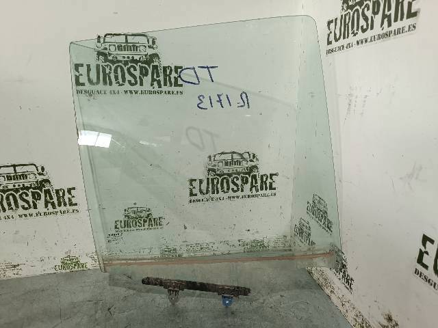 NISSAN 82300EB310 Стекло двери задней правой в наличии Житомир