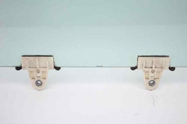 823010007R RENAULT Стекло двери задней левой купить в Николаев