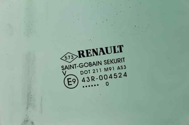 823010029R RENAULT Стекло багажника двери 3/5-й задней (ляды) купить в Ужгород