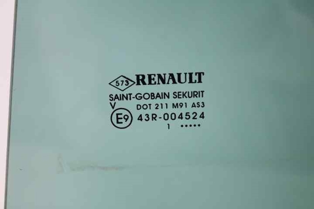 RENAULT 823010029R Стекло багажника двери 3/5-й задней (ляды) в наличии Одесса