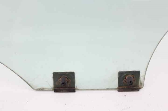823015497R RENAULT Стекло двери задней левой купить в Полтава
