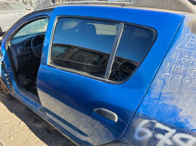 RENAULT 823015497R Стекло двери задней левой в наличии Кривой Рог