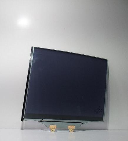 Vidro da porta traseira esquerda 823015728R Renault (RVI)