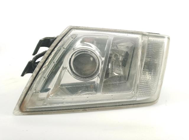 Luz direita 82304585 Volvo