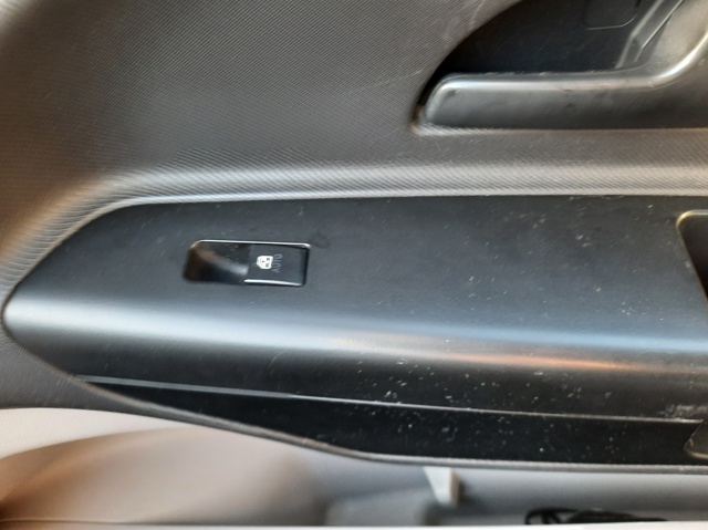 823611H000 HYUNDAI купить в Павлоград