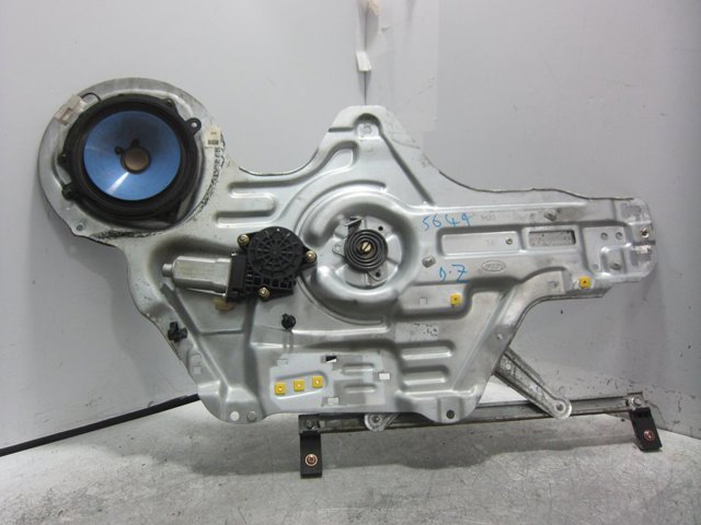 Mecanismo de acionamento de vidro da porta dianteira esquerda 824012F010 HYUNDAI
