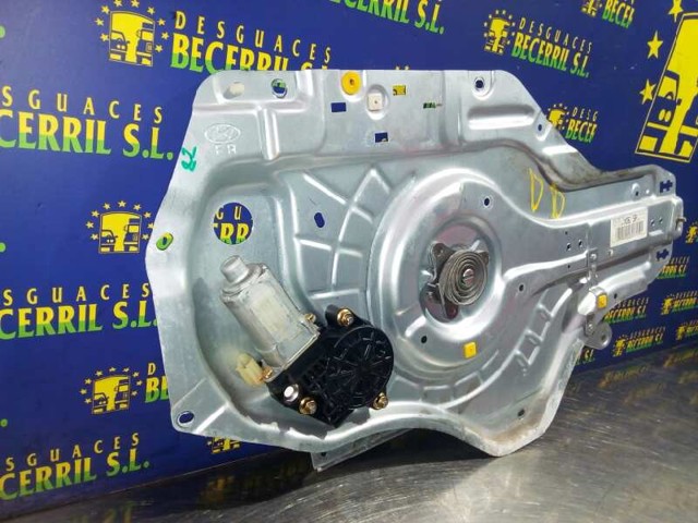 824022D010 Стеклоподъемник передней правой двери купить Ирпень