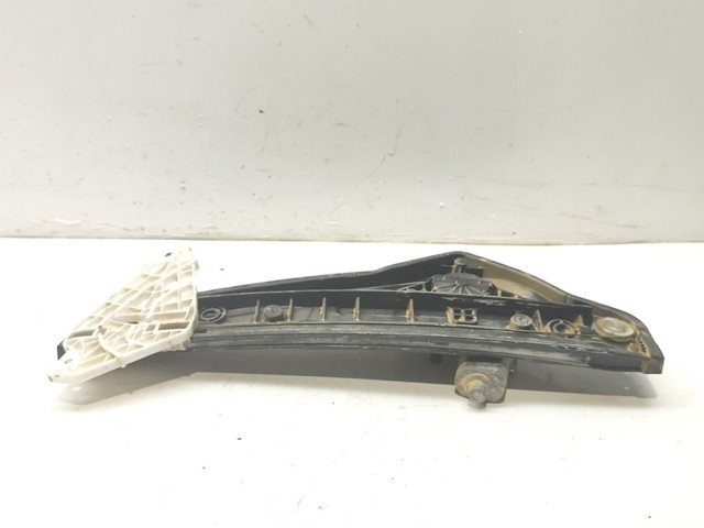 824022V000 HYUNDAI купить в Ирпень