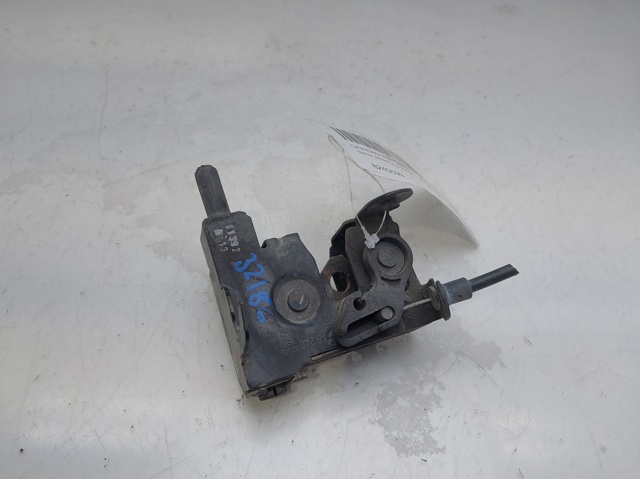 8240599 BMW