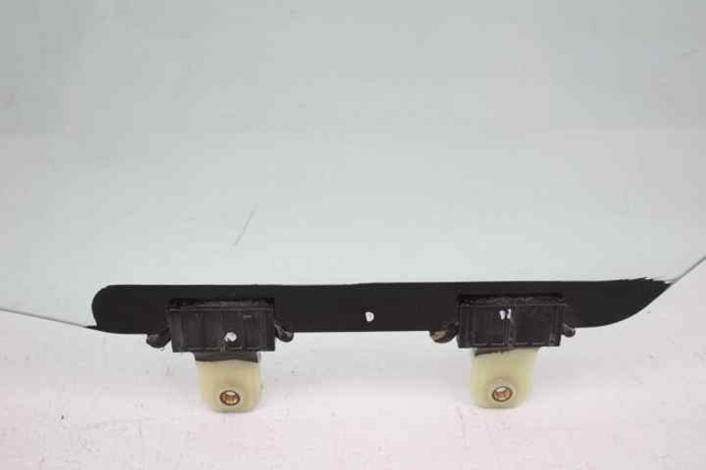 82410C8010 HYUNDAI Стекло двери передней левой купить в Винница