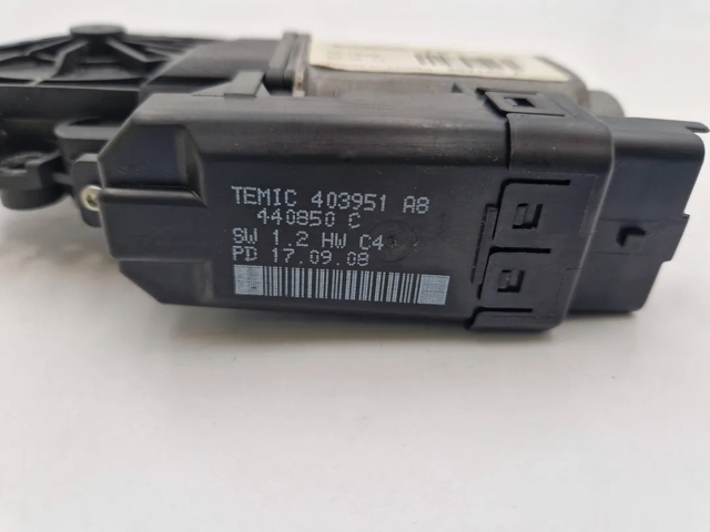 HYUNDAI 824501H310 в наличии Николаев