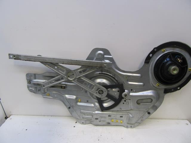 824502F000 HYUNDAI Мотор стеклоподъемника двери передней левой купить в Житомир