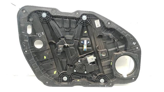 82450D4000 HYUNDAI Стекло двери передней правой купить в Черновцы