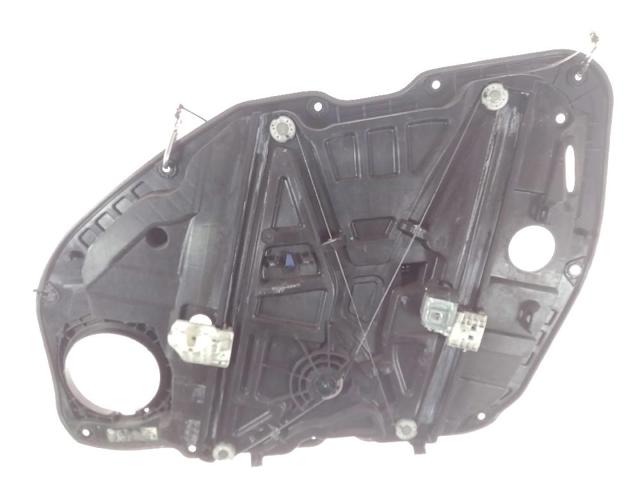 82450D4000 HYUNDAI Стекло двери передней правой купить в Ужгород
