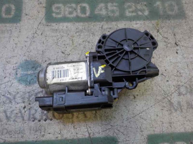 824601H310 HYUNDAI Мотор стеклоподъемника двери передней правой купить в Киев