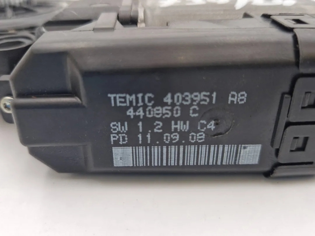 HYUNDAI 824601H310 Мотор стеклоподъемника двери передней правой в наличии Украина