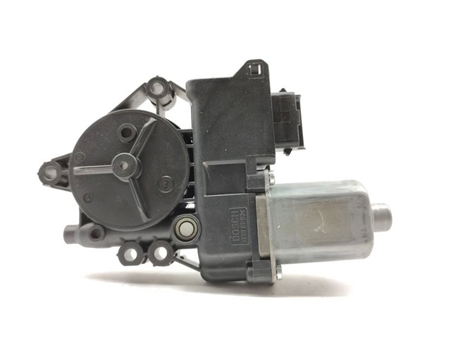 824602P010 HYUNDAI Мотор стеклоподъемника двери передней правой купить в Ужгород