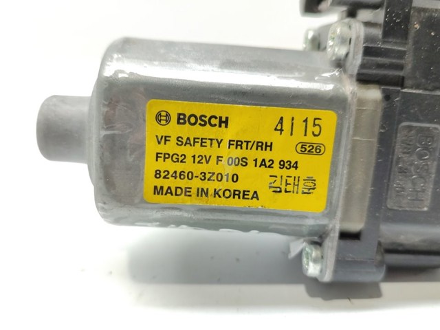824603Z010 HYUNDAI Мотор стеклоподъемника двери передней правой купить в Ужгород