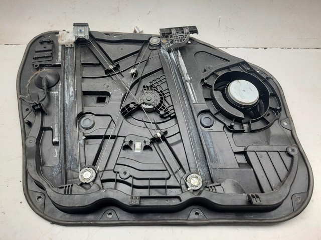 82460D7000 HYUNDAI Мотор стеклоподъемника двери передней правой купить в Ужгород