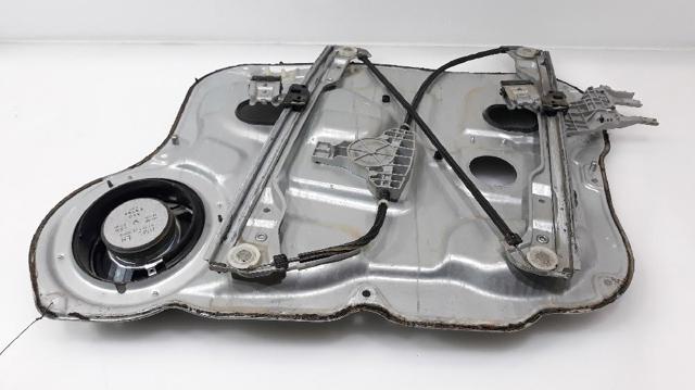 824702B030 HYUNDAI купить в Николаев