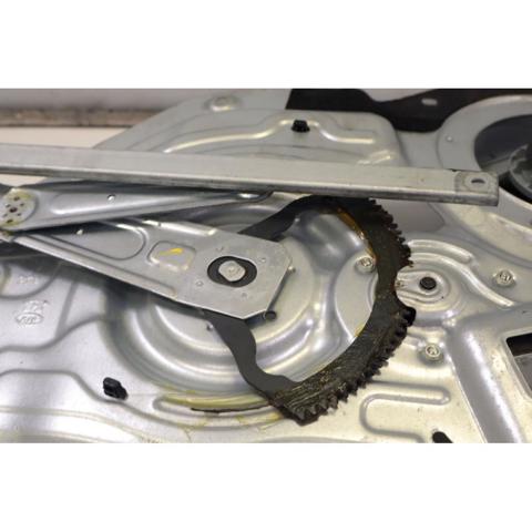 824703U090 HYUNDAI купить в Николаев